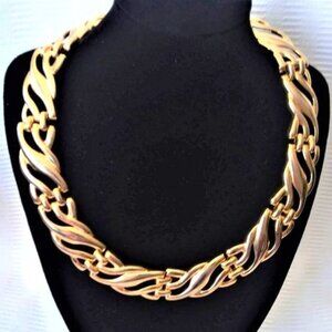 Necklace Chunky Choker Bold 90's Classy Stylish Fashion Statement Y2K Glam Gold